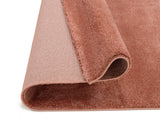 Yaris 674 Rot - Detailaufnahme Teppich-Unterseite