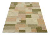 Avenza C28 Beige - Perspektivische Ansicht auf den ganzen Teppich