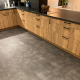 Klick-Vinyl Beton Saalbach Raumbild