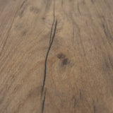 Closeup von Klick-Vinyl Eiche Jever rustikales Dekor in Holzoptik detaillierte Maserung