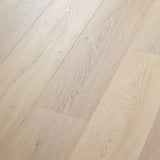 Detailbild von COREtec Klick-Vinyl Eiche Egmont markantes Dekor in Holzoptik mit lackierter 2V-Fase