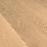 Detailaufnahme von dem Boden Natur Parkett Maria Eiche Dezent