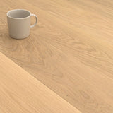 Detailaufnahme von dem Boden Natur Parkett Maria Eiche Dezent