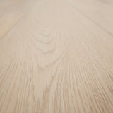 Klick Vinyl Kollektion Deluxe Plus Boden Eiche Marienburg Braun mit integriertem Trittschall von Bodenglück Close Up