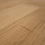 Detailaufnahme der Maserung von Natur Parkett Clara Eiche Dezent