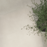 Lifestylebild von Klick-Vinyl Stein Vechta dezentes Dekor in Fliesenoptik