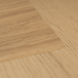 Detailbild von Klick-Vinyl Eiche Föhr dezentes Dekor in Holzoptik mit lackierte 4V-Fase