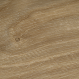 Closeup von Klick-Vinyl Eiche Frohburg rustikales Dekor in Holzoptik detaillierte Maserung