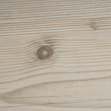 Closeup von Klick-Vinyl Kiefer Friedberg detaillierte Maserung