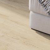 Sofa Closeup Klick-Vinyl Eiche Amrum rustikales Dekor in Holzoptik