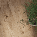 Lifestylebild von Klick-Vinyl Eiche Sankt Peter Ording rustikales Dekor in Holzoptik