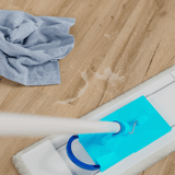 Detailbild von Klick-Vinyl Eiche Wangerooge wasserfest mit pflegeleichter Oberfläche