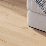 Sofa Closeup Klick-Vinyl Eiche Wangerooge rustikales Dekor in Holzoptik