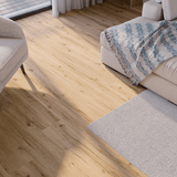 Wohnbereich Closeup Klick-Vinyl Eiche Wangerooge rustikales Dekor in Holzoptik