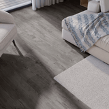 Wohnbereich Closeup Klick-Vinyl Eiche Westerland rustikales Dekor in Holzoptik