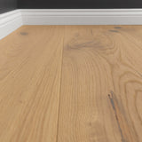 Closeup mit Sockelleisten Natur Parkett Eiche Sarah Markant