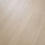 Detailbild von COREtec Klick-Vinyl Eiche Aurora dezentes Dekor in Holzoptik mit lackierter 2V-Fase