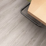 Raumbild von COREtec Klick-Vinyl Eiche Century markantes Dekor in Holzoptik