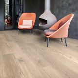 Raumbild von COREtec Klick-Vinyl Eiche Egmont markantes Dekor in Holzoptik mit lackierter 2V-Fase