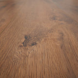 Klick Vinyl Kollektion Deluxe Plus Boden Eiche Löwenburg Braun mit integriertem Trittschall von Bodenglück Close Up