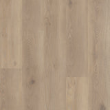 Frontales Detailbild von COREtec Klick-Vinyl Eiche Meadow markantes Dekor in Holzoptik mit Mikrofase