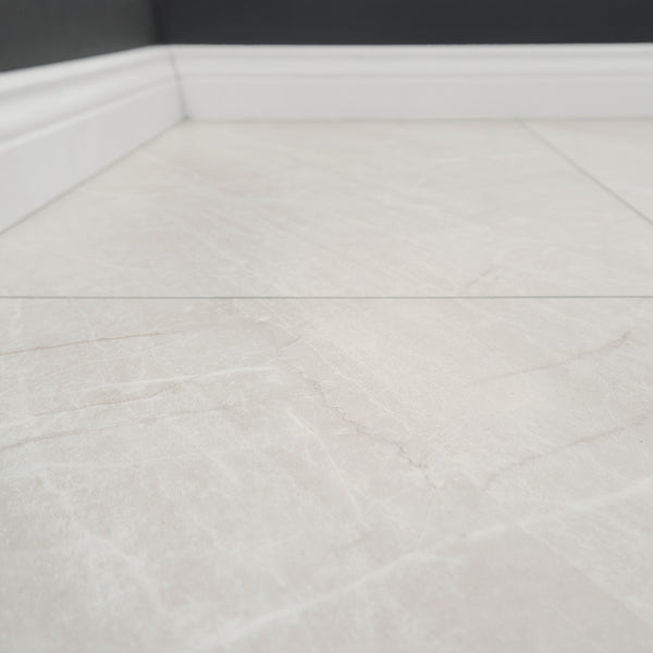 Closeup von dem Boden Klick Vinyl Basic Stein Eislingen Grau Rigid Trittschall Integriert