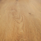 Closeup von Klick-Vinyl Eiche Memmert markantes Dekor in Holzoptik detaillierte Maserung