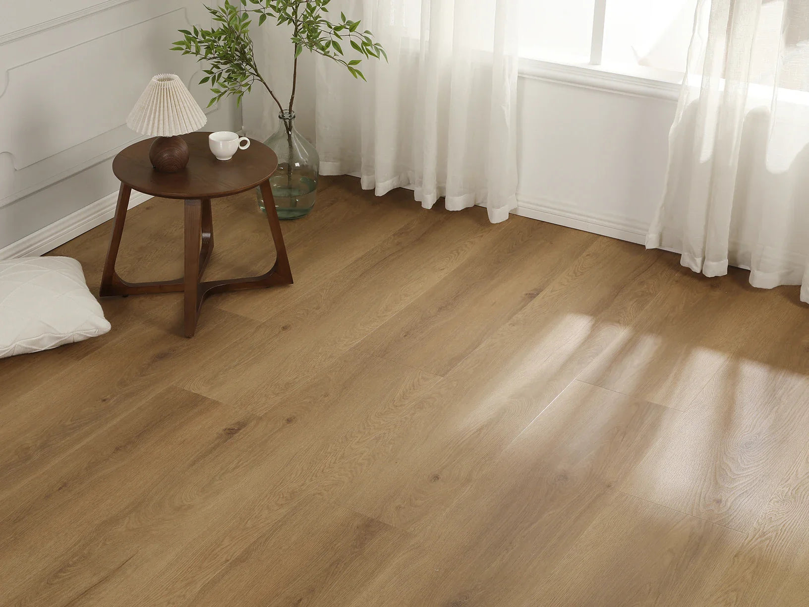 Klick-Vinyl XL-Dielen in Holzoptik: Das besonders große Format macht sich besonders gut in großen Räumen