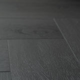 Nahaufnahme fühlbare Synchronprägung Klick-Vinyl Eiche Mellum