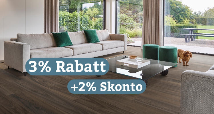 Wohnzimmer mit dunklem Vinylboden in Holzoptik von Coretec. Hinweis auf 3% Rabatt & 2% Skonto.