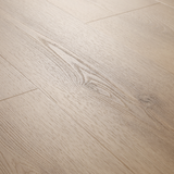 Detail 4V-Fase Klick-Vinyl Eiche Leda Diele in Holzoptik