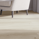 Sitzecke Closeup Klick-Vinyl Eiche Ameland dezentes Dekor in Holzoptik