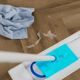 Detailbild von Klick-Vinyl Eiche Helgoland wasserfest mit pflegeleichter Oberfläche