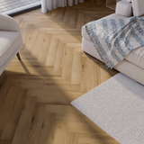 Wohnbereich Closeup Klick-Vinyl Eiche Helgoland dezentes Dekor in Holzoptik